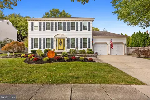 11 Coatsbridge Dr, Marlton, NJ 08053