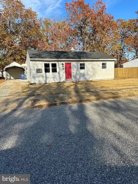 610 Berkeley Dr, Browns Mills, NJ 08015