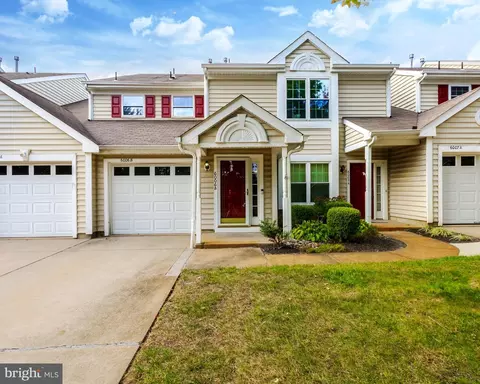 6006 B Normandy Dr, Mount Laurel, NJ 08054