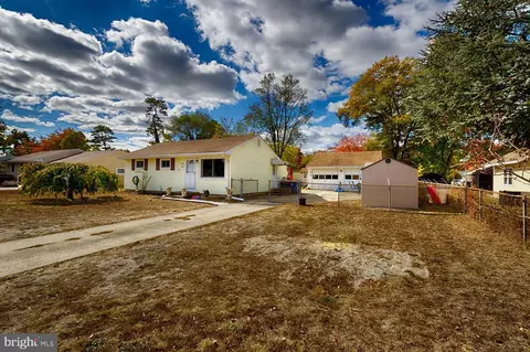 40 Holly Blvd, Southampton, NJ 08088