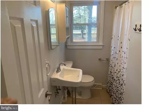 102 Spruce St, Delran, NJ 08075 photo 2