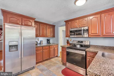 1 Red Oak Dr, Tabernacle, NJ 08088 photo 4