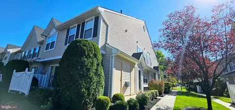 2704 Saxony Dr, Mount Laurel, NJ 08054
