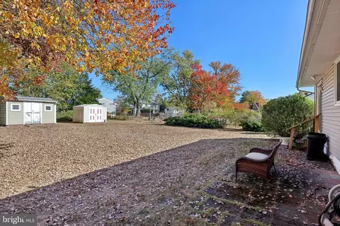 Exterior - 335 Ithaca Ave, Delran, NJ 08075 photo 4 of 7