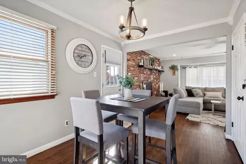 Dining - 335 Ithaca Ave, Delran, NJ 08075 photo 3 of 4