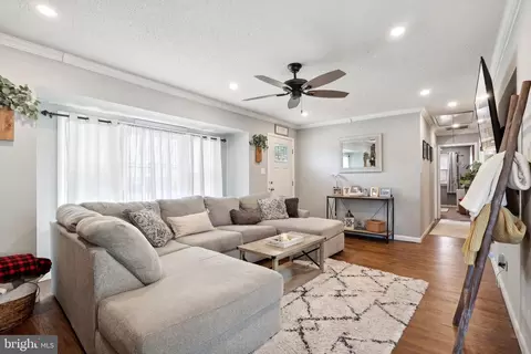 Entry Way - 335 Ithaca Ave, Delran, NJ 08075 photo 1 of 4
