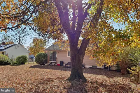 Exterior - 335 Ithaca Ave, Delran, NJ 08075 photo 6 of 7