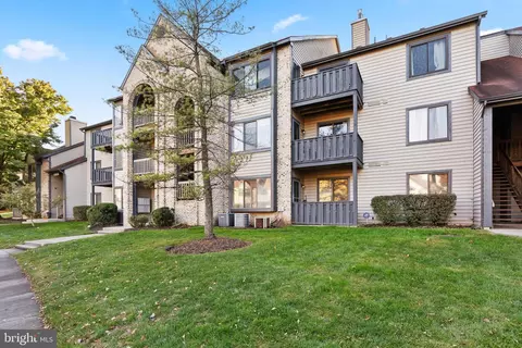4412 B Aberdeen Dr, Mount Laurel, NJ 08054