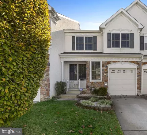 53 Weaver Dr, Marlton, NJ 08053