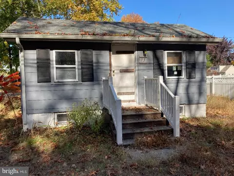 73 Mill Rd, Burlington, NJ 08016