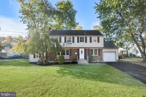 220 Stevenson Ave, Beverly, NJ 08010