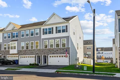 14 Cardinal Way, Mount Laurel, NJ 08054