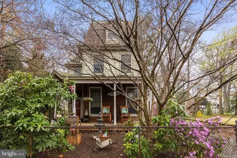 225 Van Kirk St, Beverly, NJ 08010