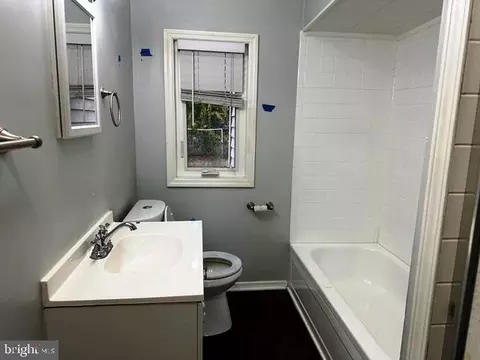 Bath - 315 Collins Ln, Maple Shade, NJ 08052 photo 1 of 1