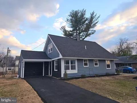 16 Buxmont Ln, Willingboro, NJ 08046