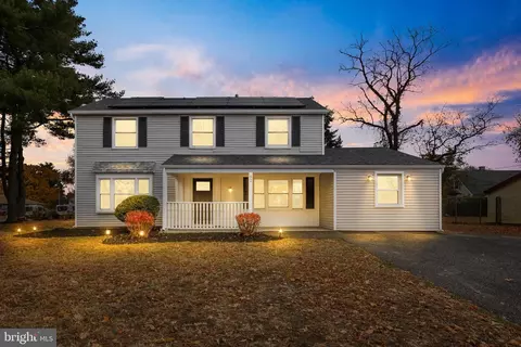 62 Somerset Dr, Willingboro, NJ 08046