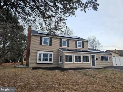 54 Shelbourne Ln, Willingboro, NJ 08046