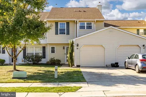 16 Tioga Ct, Bordentown, NJ 08505