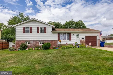 36 Trinity Ave, Marlton, NJ 08053