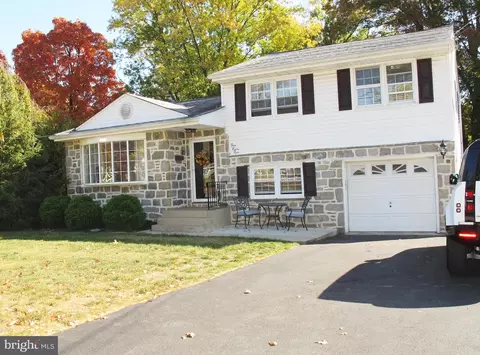 494 Arbor Rd, Cinnaminson, NJ 08077