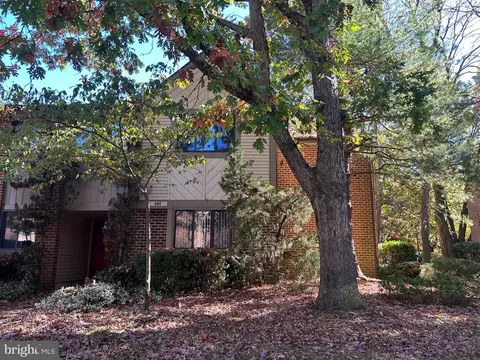 401 A Cypress Point Cir, Mount Laurel, NJ 08054