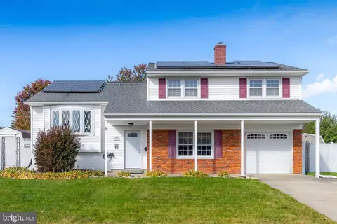 1312 Noreen Dr, Burlington, NJ 08016