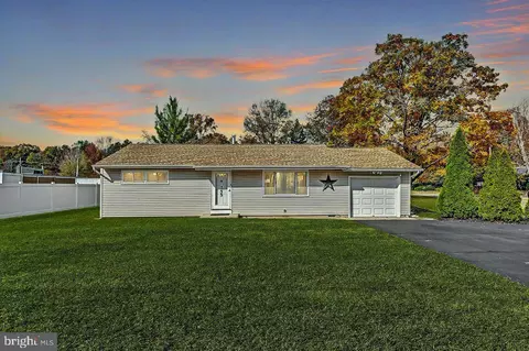 255 Cookstown New Egypt Rd, Wrightstown, NJ 08562