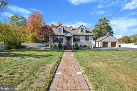 110 Delaware Ave, Hainesport, NJ 08036