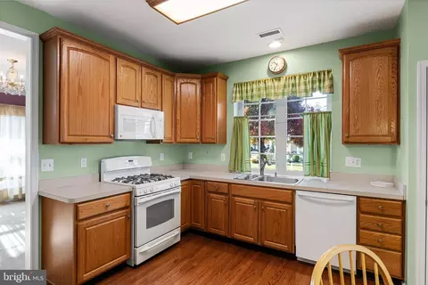Kitchen - 8 Wolverton, Delanco, NJ 08075 photo 2 of 3