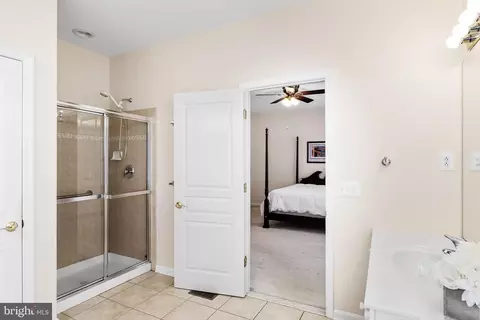 Entry Way - 8 Wolverton, Delanco, NJ 08075 photo 4 of 5