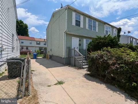 523 Linden Ave, Burlington, NJ 08016