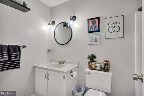 Bath - 24 E Oleander Dr, Mount Laurel, NJ 08054 photo 2 of 2