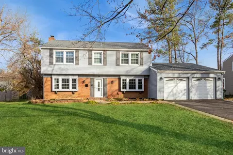 34 Eden Rock Ln, Willingboro, NJ 08046