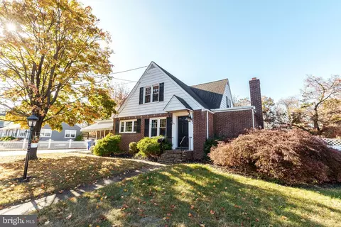20 New York Ave, Burlington, NJ 08016