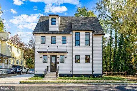 18 New Albany, Moorestown, NJ 08057