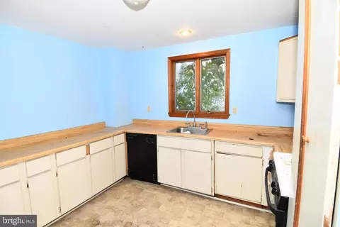 Kitchen - 728 Cooper St, Beverly, NJ 08010 photo 2 of 2