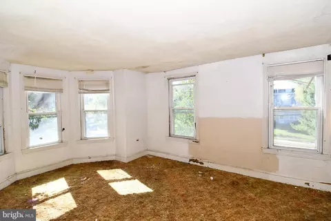 Bedroom - 728 Cooper St, Beverly, NJ 08010 photo 3 of 6