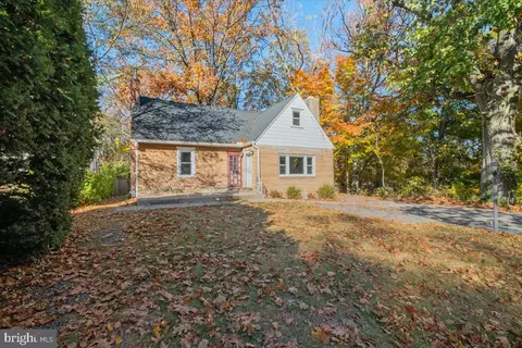 753 E Woodlawn Ave, Maple Shade, NJ 08052