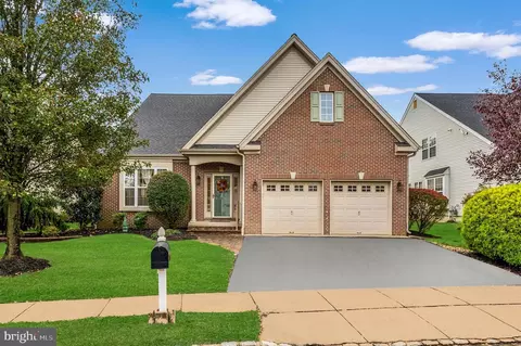 3 Jonquil Pl, Marlton, NJ 08053