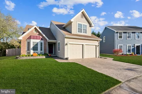 11 Conover Ct, Mount Laurel, NJ 08054