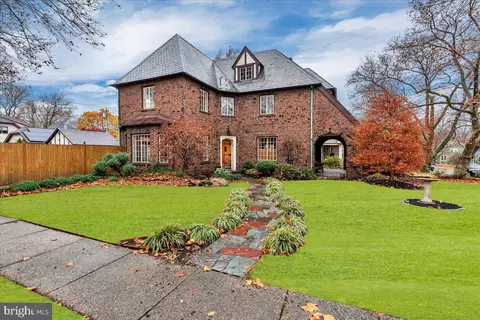 817 Lincoln Ave, Palmyra, NJ 08065