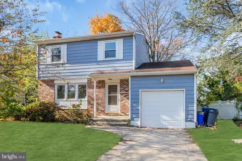 325 Manor Rd, Beverly, NJ 08010