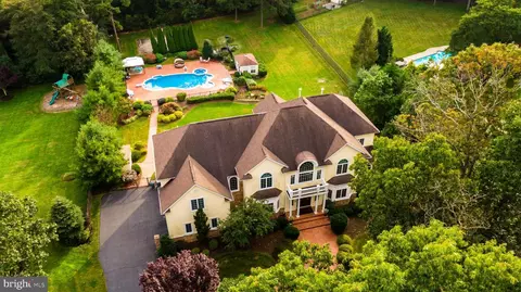 16 Breckenridge Dr, Shamong, NJ 08088