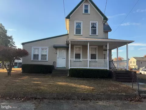 503 Dauphin St, Riverside, NJ 08075