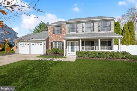 4 Kensington Dr, Eastampton, NJ 08060