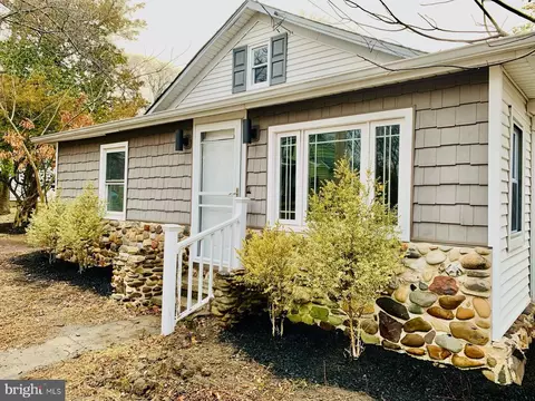 117-121 Caley Ave, Mount Holly, NJ 08060