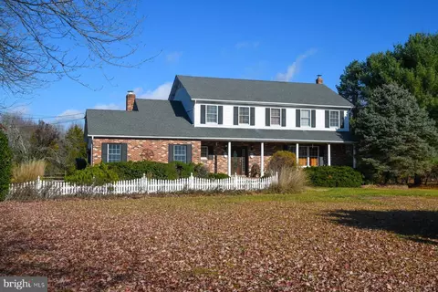 28 Fenimore Rd, Lumberton, NJ 08048