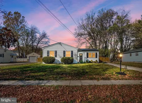 31 Crider Ave, Moorestown, NJ 08057