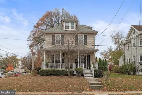 648 E Front St, Florence, NJ 08518
