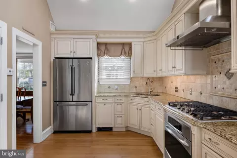 429 E Main St, Maple Shade, NJ 08052 photo 14